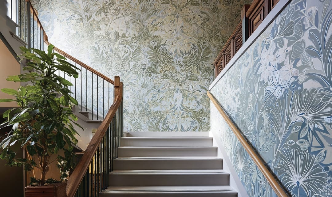 Feature wall design and installation in Jacksonville, FL – elegant floral and botanical wallpapers